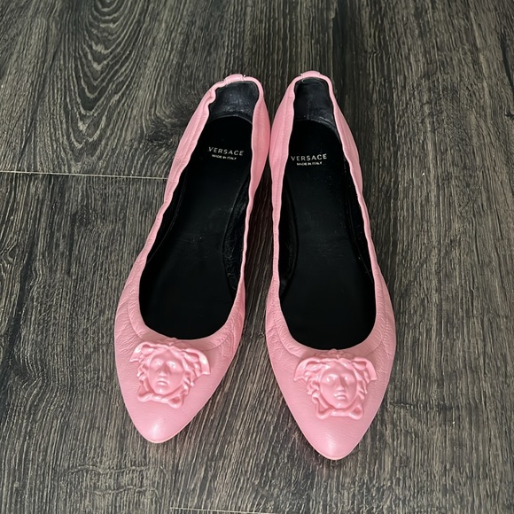 Versace Medusa head pink leather flats - Picture 7 of 14
